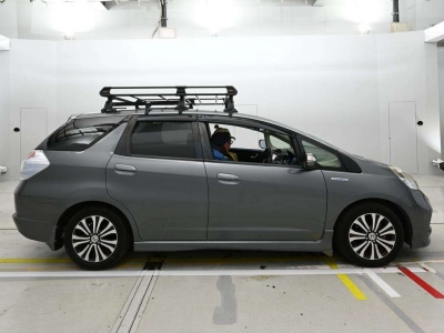 HONDA FIT SHUTTLE HYBRID