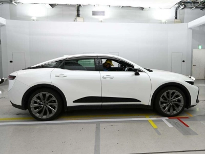 TOYOTA CROWN CROSSOVER