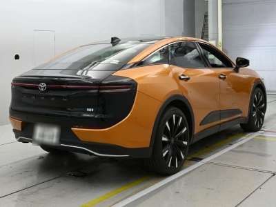 TOYOTA CROWN CROSSOVER