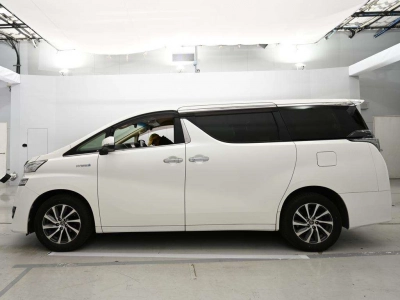 TOYOTA VELLFIRE HYBRID
