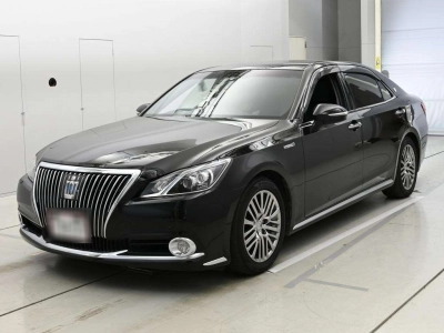 TOYOTA CROWN MAJESTA
