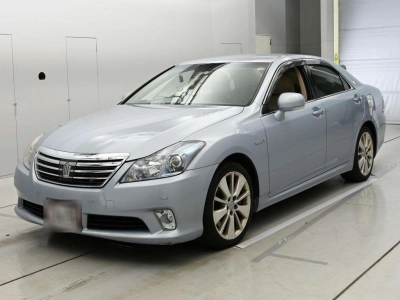 TOYOTA CROWN HYBRID