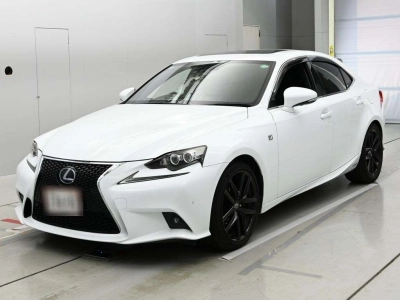 LEXUS IS