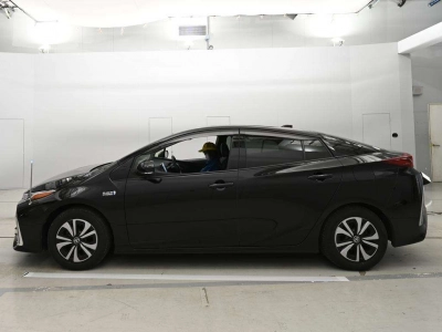 TOYOTA PRIUS PHV