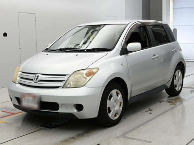 TOYOTA IST