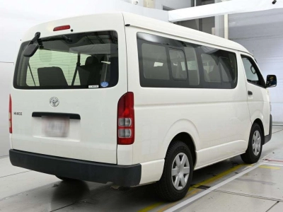 TOYOTA HIACE WAGON