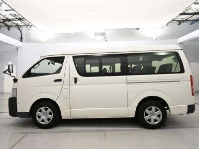 TOYOTA HIACE WAGON