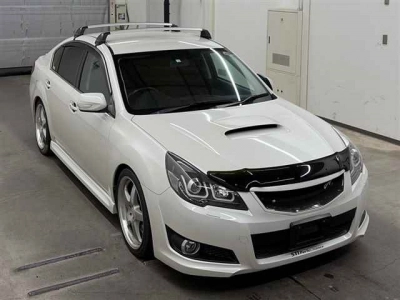 SUBARU LEGACY B4