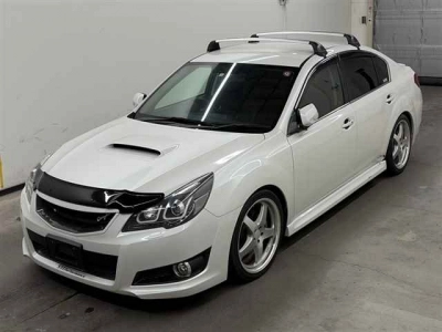 SUBARU LEGACY B4