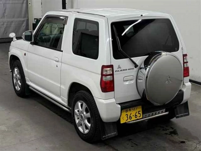 MITSUBISHI PAJERO MINI
