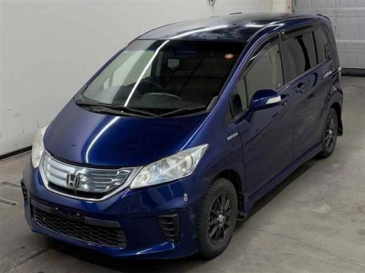 HONDA FREED HYBRID
