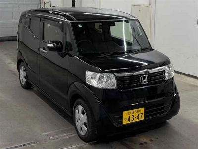 HONDA N-BOX SLASH