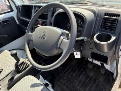 MITSUBISHI MINICAB TRUCK