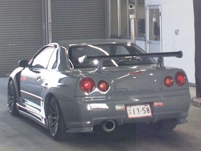 NISSAN SKYLINE