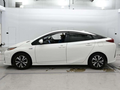 TOYOTA PRIUS PHV