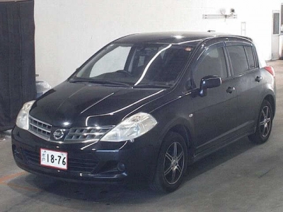 NISSAN TIIDA