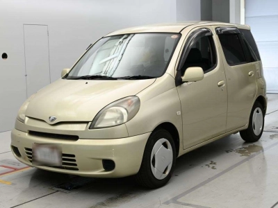 TOYOTA FUN CARGO