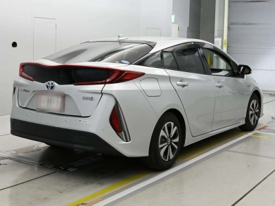 TOYOTA PRIUS PHV