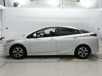 TOYOTA PRIUS PHV