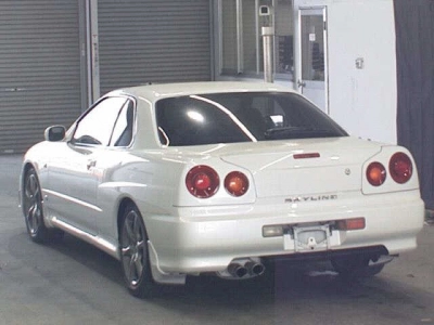 NISSAN SKYLINE