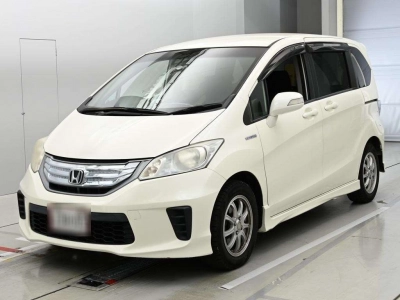 HONDA FREED HYBRID