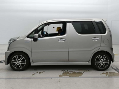 SUZUKI WAGON R STINGRAY