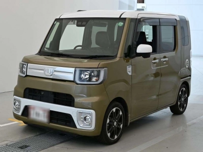 DAIHATSU WAKE