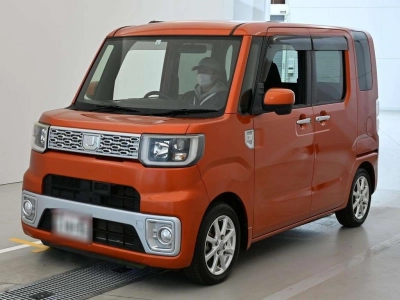 DAIHATSU WAKE