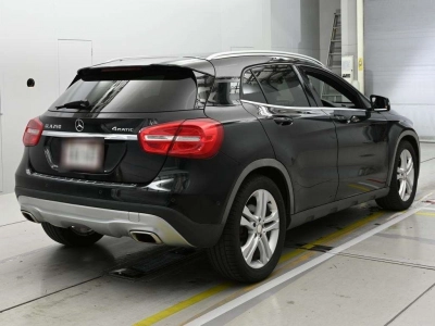 MERCEDES BENZ GLA
