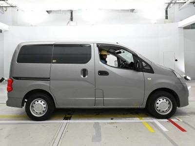 NISSAN NV200 VANETTE VAN