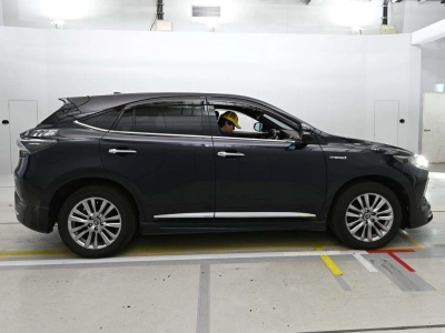 TOYOTA HARRIER HYBRID