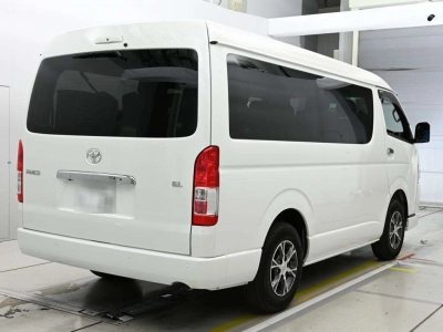 TOYOTA HIACE WAGON