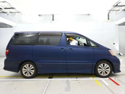 TOYOTA ALPHARD V