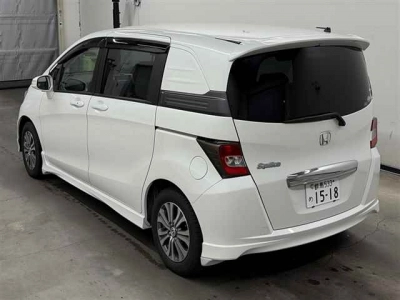 HONDA FREED SPIKE