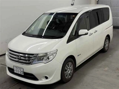 NISSAN SERENA