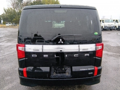 MITSUBISHI DELICA WAGON
