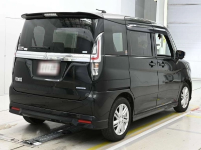 MITSUBISHI DELICA D:2