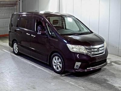 NISSAN SERENA