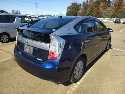 TOYOTA PRIUS PHV