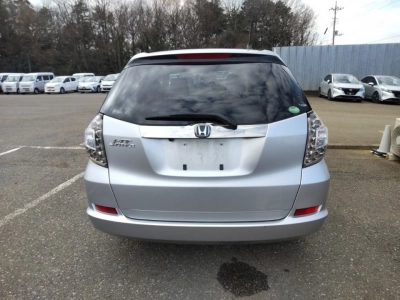 HONDA FIT SHUTTLE