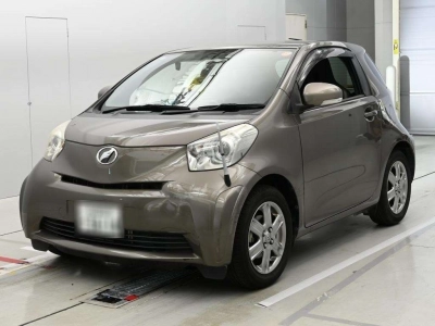TOYOTA IQ