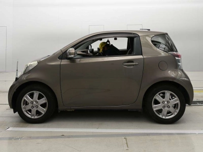 TOYOTA IQ