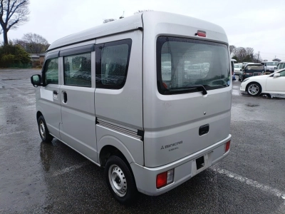 MITSUBISHI MINICAB
