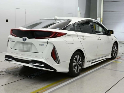 TOYOTA PRIUS PHV