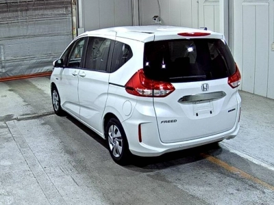HONDA FREED HYBRID