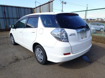 HONDA FIT SHUTTLE