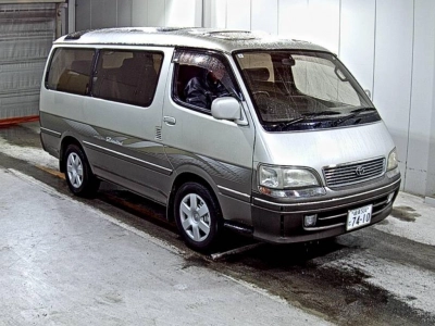 TOYOTA HIACE WAGON