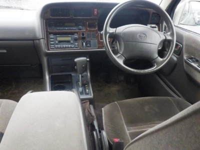 TOYOTA HIACE WAGON