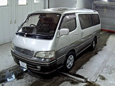 TOYOTA HIACE WAGON