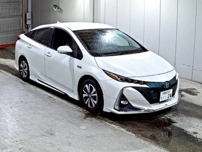 TOYOTA PRIUS PHV